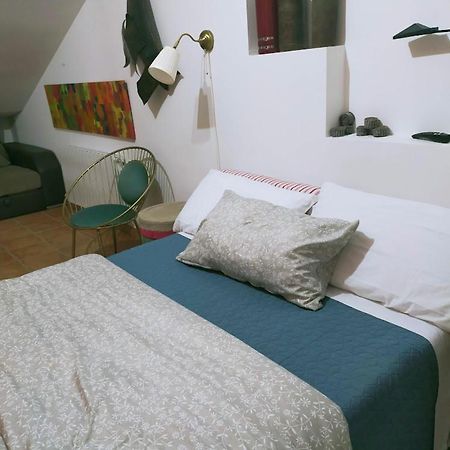 Una Parada A L'Anoia En Apartamento Compartido Leilighet Capellades Eksteriør bilde