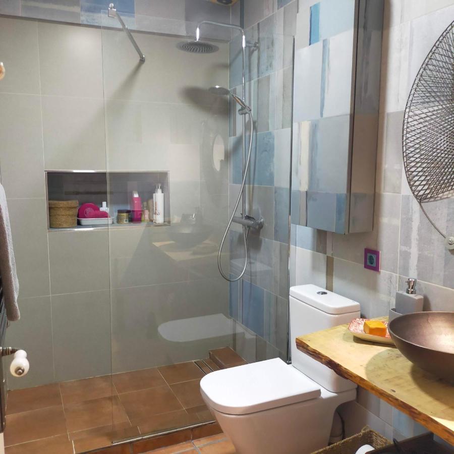 Una Parada A L'Anoia En Apartamento Compartido Leilighet Capellades Eksteriør bilde